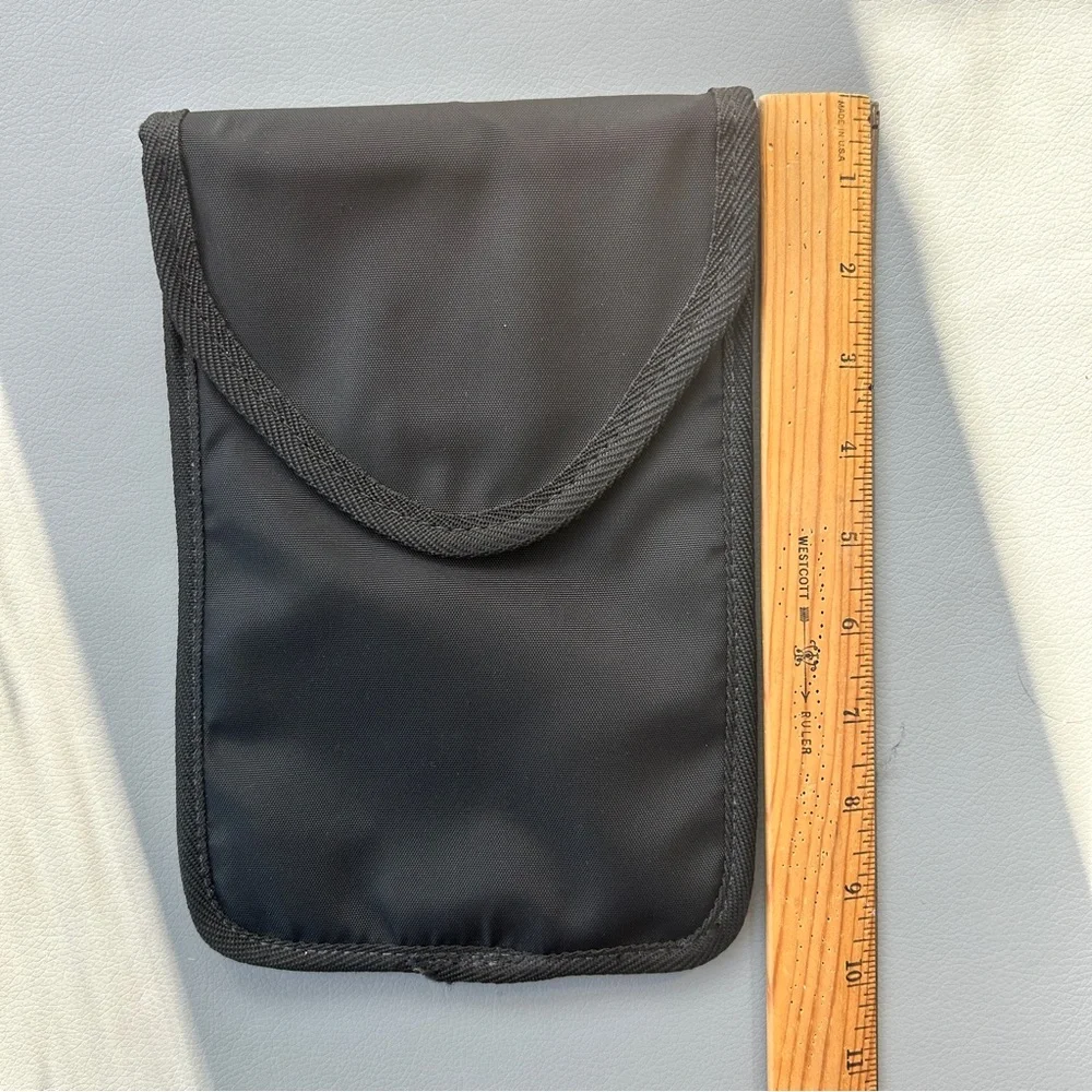 🎞️ Anti X-Ray Camera Film Pouch X-Ray Blocking Airports Security Luggage Black 📸